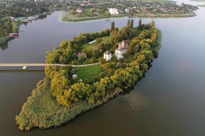 Dracula's Tomb and Mogosoaia Palace, Private Tour from Bucharest - Mogosoaia Palace: Brancoveanu’s Brancovenesc style and political drama