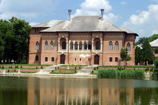 Dracula's Tomb and Mogosoaia Palace, Private Tour from Bucharest - Lake Snagov stop: nature, depth, and what you can do there
