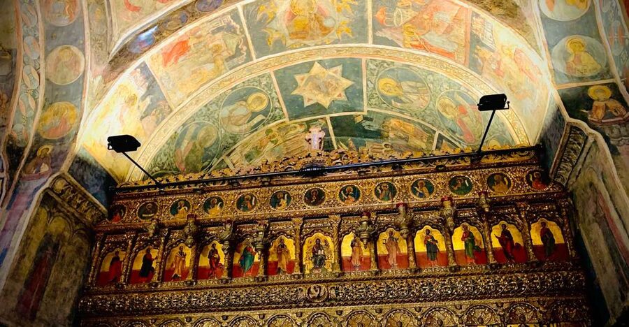 Eastern Orthodox Church Art in Bucharest - The walking route: Old Princely Court to Lipscani Street