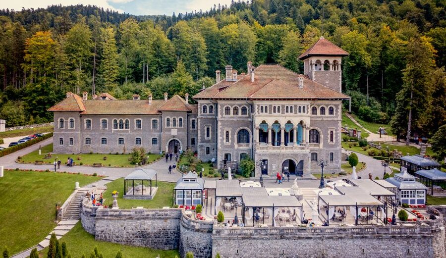 From Brasov 3 castles : Peles , Bran , Cantacuzino - Mercedes van comfort, WiFi, and the small logistics that matter