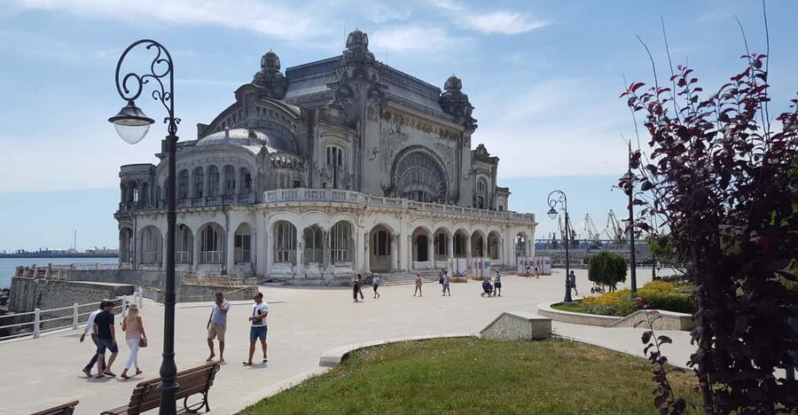 From Bucharest: A Day by the Black Sea Shared Group Tour - How the Day Flows From University Square to Mamaia