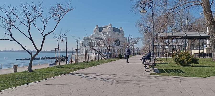 From Bucharest: Black Sea Constanța Day Tour - Transport, timing, and how a private group changes the day