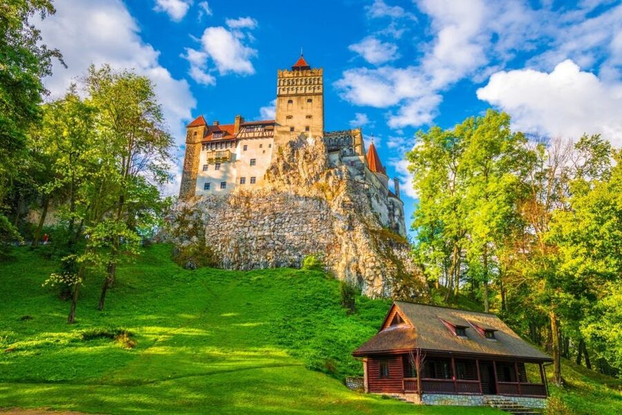 From Bucharest: Brasov Peles & Dracula's Castle Day Tour - Bucharest to Transylvania: a 12-hour plan with a real rhythm