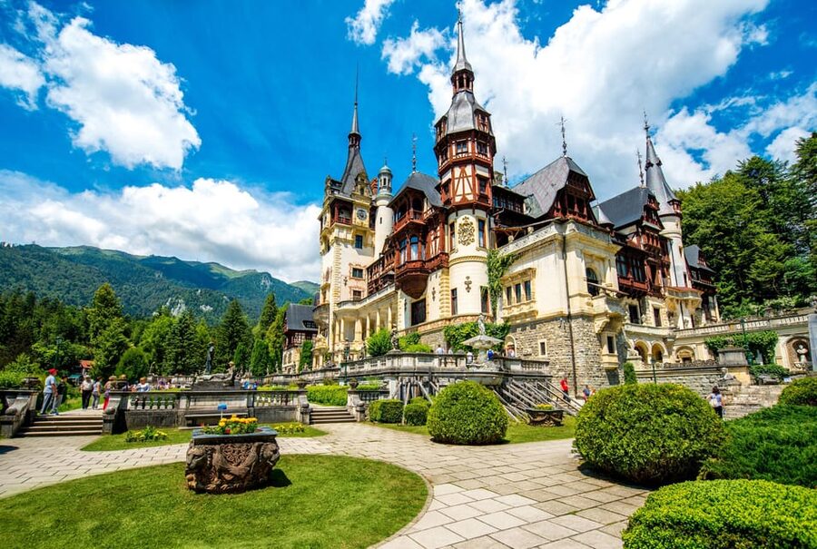 From Bucharest : Day Trip to Peles, Dracula's Castle, Brasov - The big idea: See royal Romania and medieval Brașov in one sweep