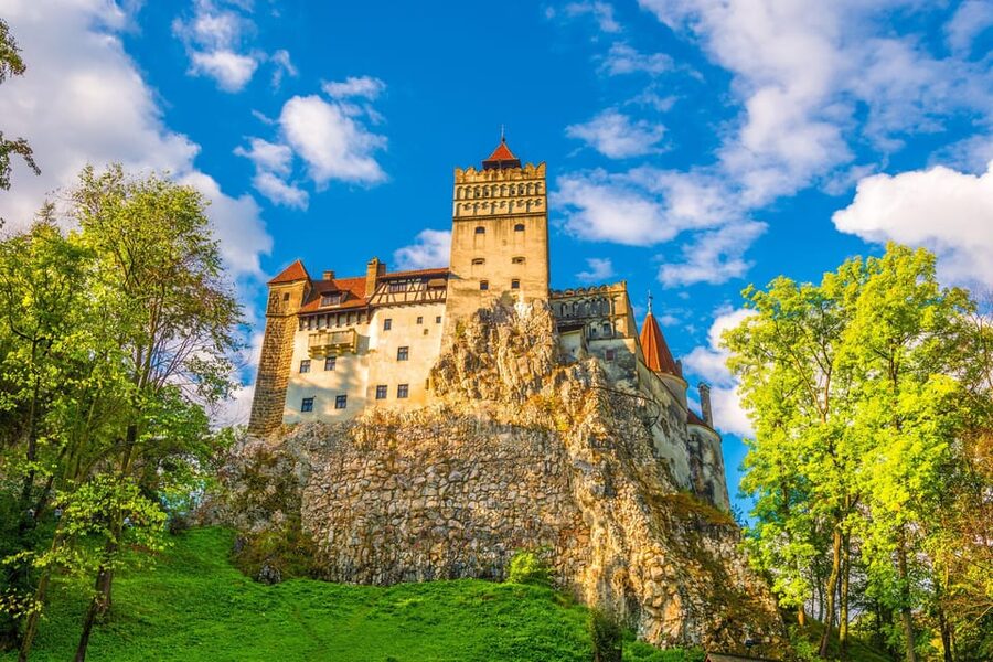 From Bucharest : Day Trip to Peles, Dracula's Castle, Brasov - Peleș Castle in Sinaia: Royal rooms made for close-up looking