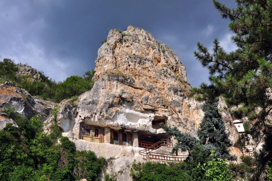 From Bucharest: Full-Day Trip to Bulgaria - Ruse culture stop: Holy Trinity Cathedral Church or the cliff-carved monastery