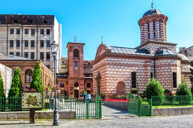 Guided Walking Tour of Historical Bucharest - Getting oriented fast at Manuc’s Inn