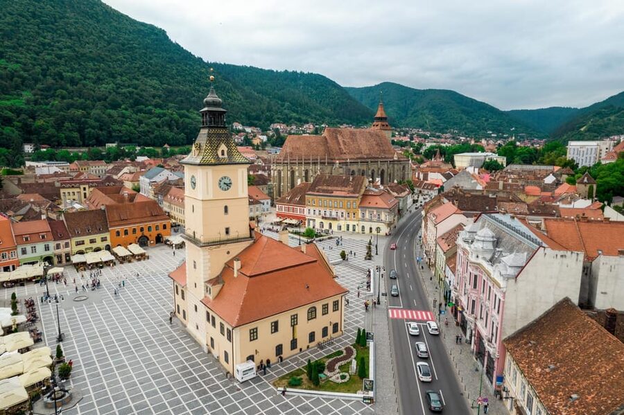 Minivan 8: Peles & Dracula's Castle and Brasov Full-Day Trip - Timing, meals, and how to keep the day from feeling too long