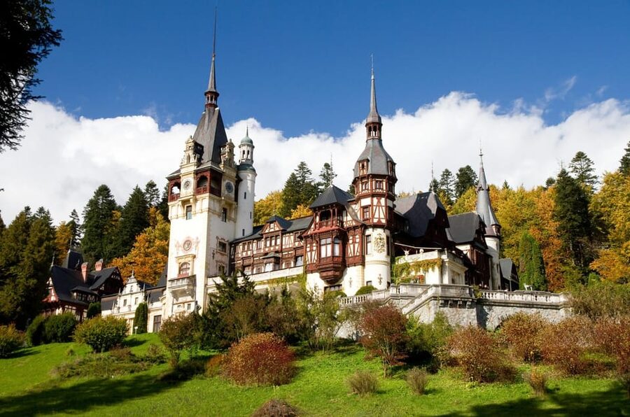 Minivan 8: Peles & Dracula's Castle and Brasov Full-Day Trip - What to bring, and the simple rules that affect your photos