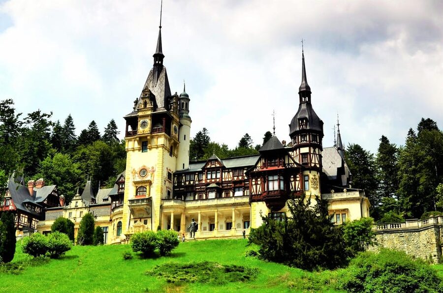 Minivan 8 Places : Dracula Castle, Peles, & Brasov Day Tour - What to pack so the day feels easy, not exhausting