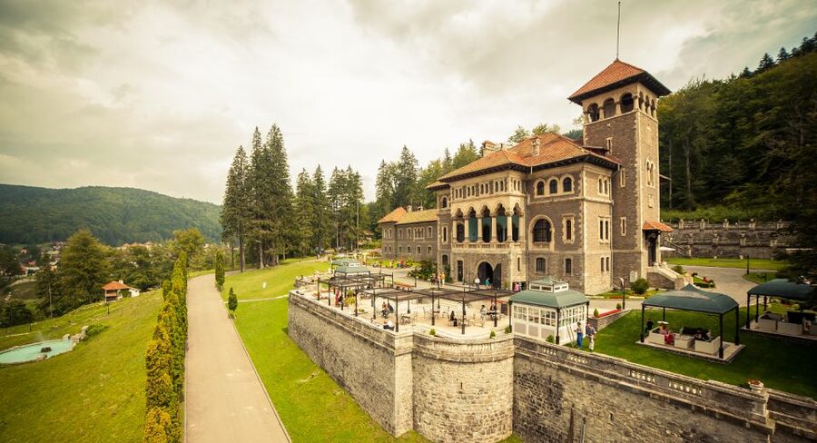 Peles & Cantacuzino Castles: Gourmet Wine & Cultural trip - The 8-hour schedule: how to make it work smoothly