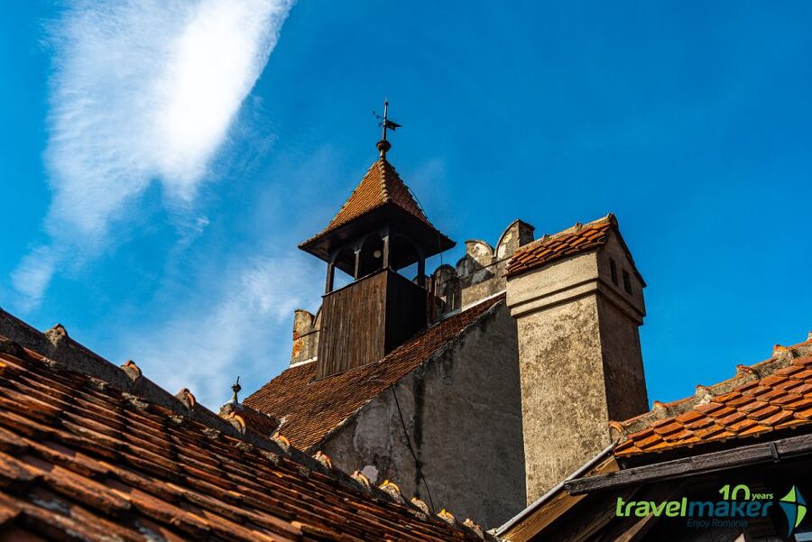 Peles, Dracula's Castles & Brasov: Private Day Trip & Pickup - Peleș Castle in Sinaia: royal rooms and realistic timing