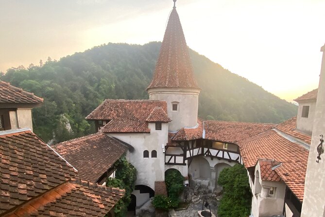 PRIVATE day-trip - Peles Castle, Bran Castle, Brasov - Brasov historical center, short walk with time to breathe