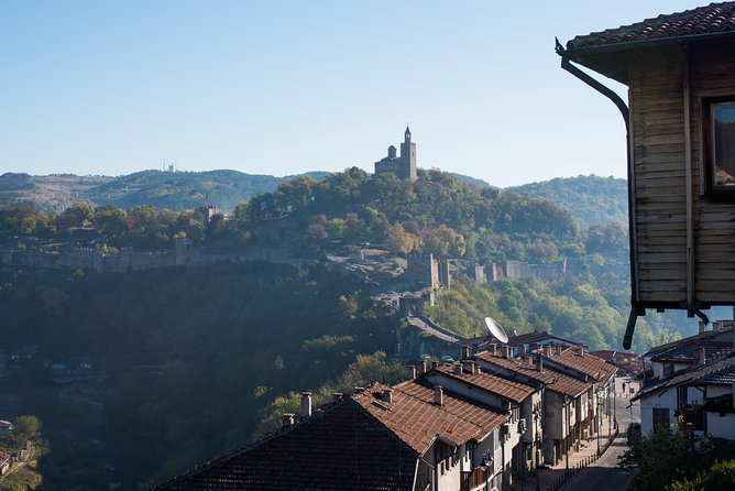 Private Day Trip to Bulgaria and Veliko Tarnovo from Bucharest - Veliko Tarnovo: UNESCO Medieval Town in a Focused Walking Hour