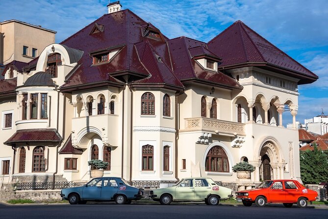 Private: RedPatrol Bucharest Contrasts Tour in a Vintage Car - Ferentari and Piața Rahova, the City’s Sharpest Contrasts