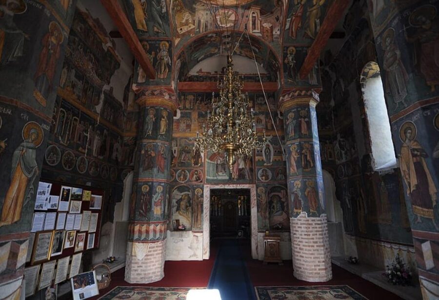 Private Tour from Bucharest to Dracula's tomb and Mogosoaia - A short private trip to Snagov Monastery and Mogosoaia from Bucharest