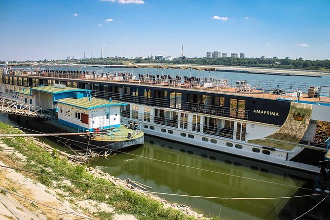Private transfers Bucharest - Danube docks (Giurgiu or Oltenita) - How the private sedan pickup runs in central Bucharest