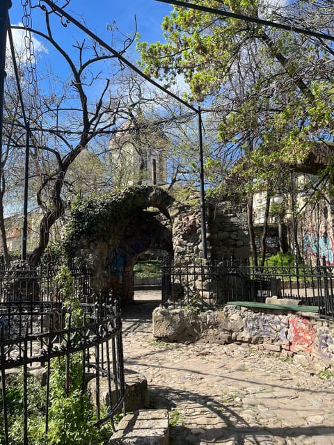 Slavery in Romania,Myths and Truths on Gypsies, Walking Tour - Optional jewelry workshop at Mesteshukar ButiQ (MBQ)