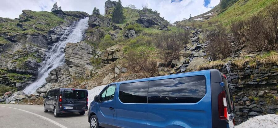 Small group Bears 'Safari' on Transfăgărășan -max 7 tourists - Why a 7-person group makes a big difference on Transfăgărășan