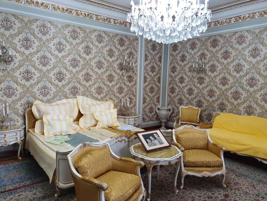 Snagov Monastery, Ceaușescu Mansion, & Village Museum - 6h - The Ceaușescu Mansion: What Private Life Looks Like Under Power