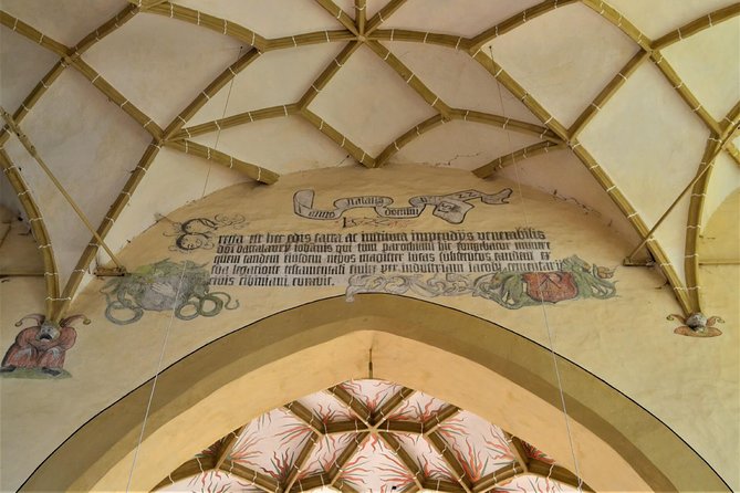 The essence of Saxon Transylvania - 3-day tour of its citadels - Brasov historical center: Black Church, fortress remains, and Rope Street