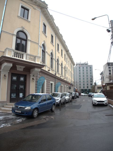The Jewish heritage of Bucharest - half day walking tour - Coral Temple in Neo-Mudejar style, plus why the architecture matters