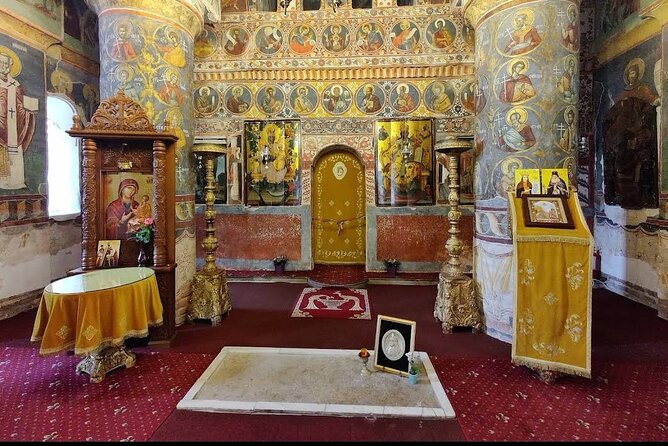 The Real Dracula's Castle in Targoviste, Winery and Dracula' Tomb - Chindia Park: a calm break on the former Royal Garden grounds