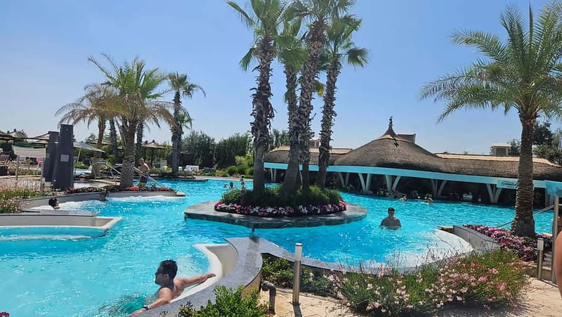 Therme:Spa Day at the biggest oasis of Relaxation《Bucharest》 - Therme in Bucharest feels like a green reset