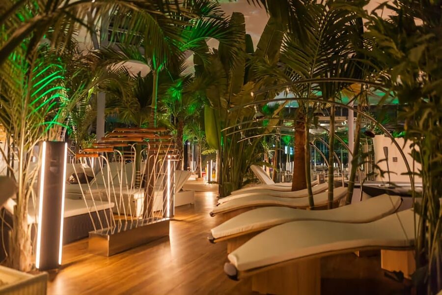 Therme:Spa Day at the biggest oasis of Relaxation《Bucharest》 - Who should book this spa day, and who should skip it
