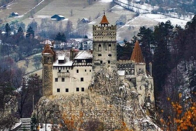 Transfer Bucharest -Brasov with Targoviste and Bran Castle visits - Brașov old town with private guide Q and A time