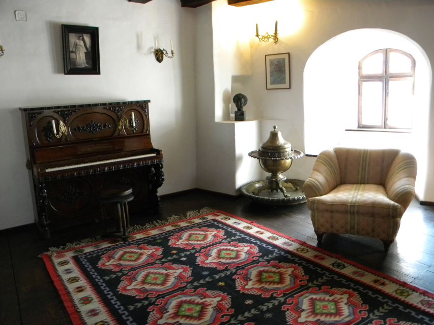 Transylvania: Dracula's Castle and Birthplace Tour - Guides Make or Break the Experience, and Here They’re the Main Attraction