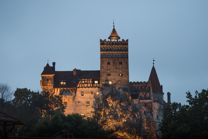 Transylvania with Dracula Castle, Bear Sanctuary and Brasov - Brasov: medieval streets, Rope Street photos, and quick bites between stops