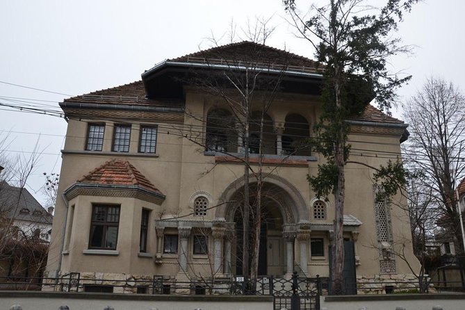 Walking tour of Bucharest - A 3 to 4 Hour Bucharest Walk That Helps You Read the City