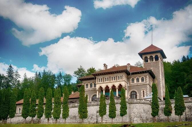 Wednesday Adams Family - Visit 6 filming locations, Private tour - Key things that make this tour worth your time